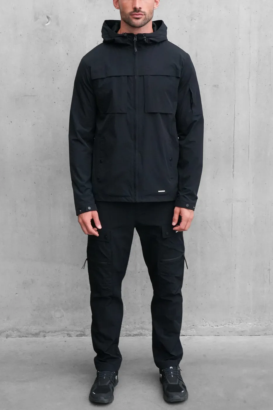 Active Windbreaker in Black